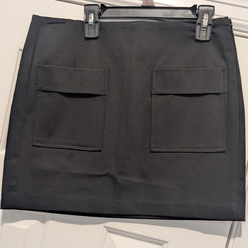 Gap - Women's Front Pocket Mini Skirt Stretch SIZE 4